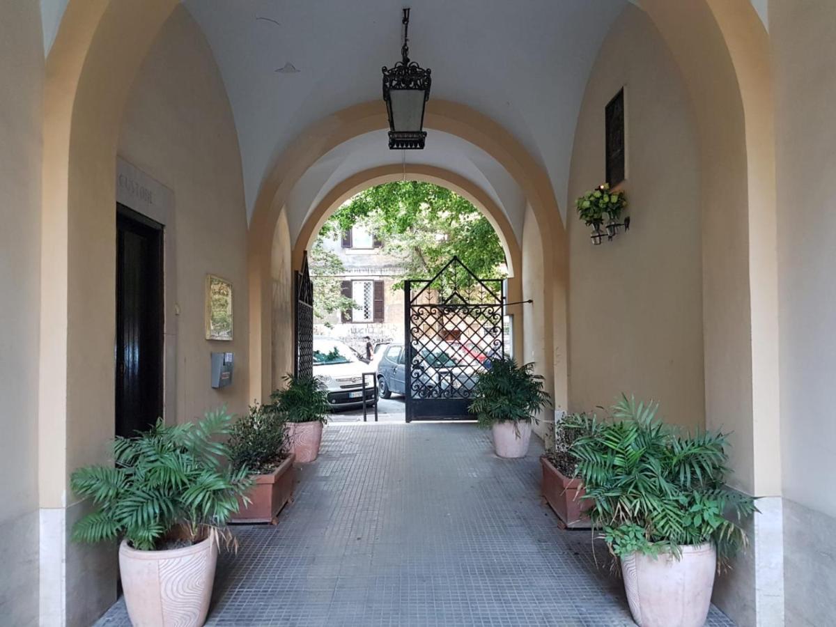 Ave Cesare Apartment Rome Bagian luar foto